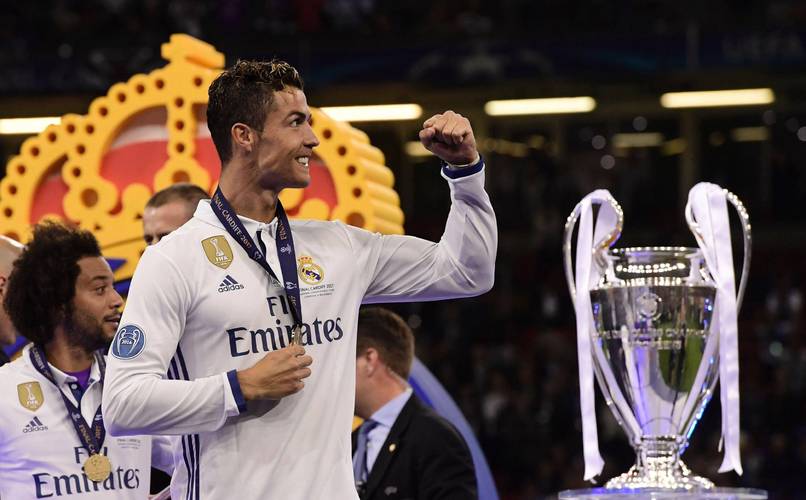 1-3被巴萨逆转，马竞连续13场西甲不败遭终结（马竞1-3遭巴萨翻盘，13轮西甲不败纪录告破）